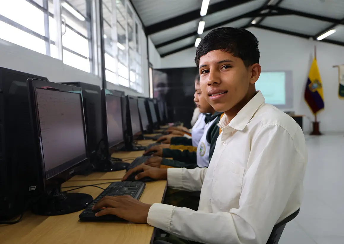 BECAS Y AYUDAS ECONÓMICAS